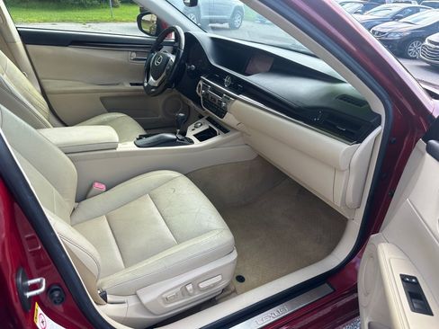 Used 2013 Lexus ES 350 w/ Luxury Pkg FWD image 23
