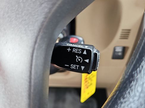 Used 2011 Toyota 4Runner SR5 w/ Convenience Pkg RWD image 17