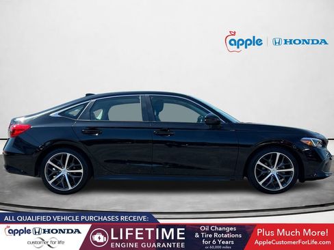 Used 2024 Honda Civic Touring image 2