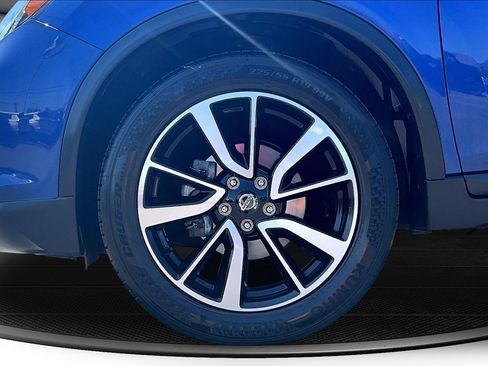 Used 2019 Nissan Rogue SL w/ Premium Package FWD image 33