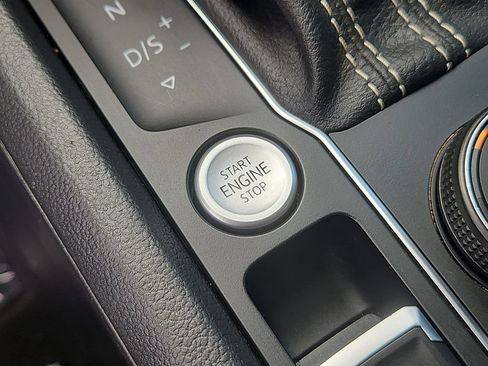 Used 2021 Volkswagen Atlas SE AWD/4WD image 24