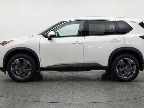 Used 2025 Nissan Rogue SV AWD/4WD image 5