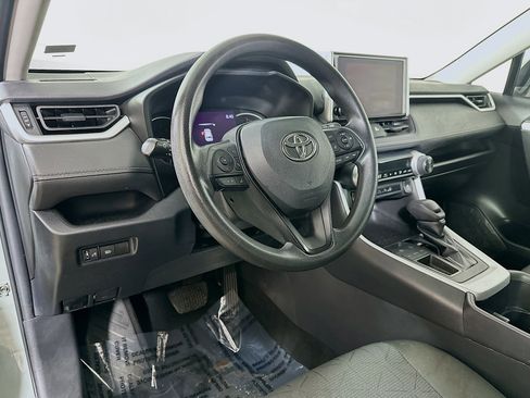 Used 2023 Toyota RAV4 XLE image 9