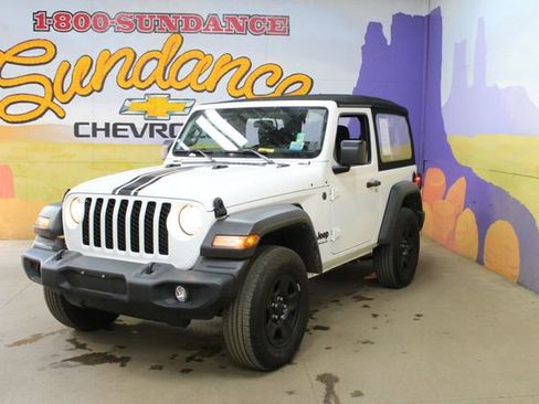 Used 2024 Jeep Wrangler Sport AWD/4WD image 2