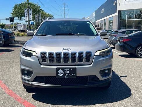 Used 2019 Jeep Cherokee Latitude w/ Popular Appearance Group AWD/4WD image 6