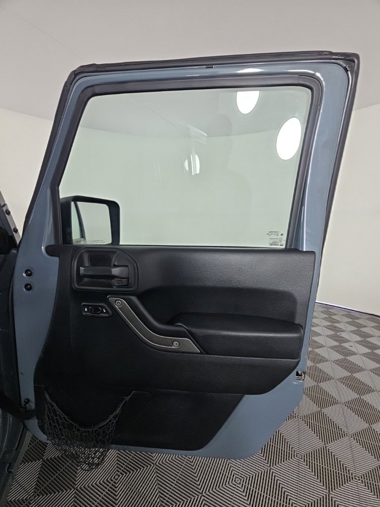 Used 2015 Jeep Wrangler Unlimited Sport w/ Quick Order Package 24S AWD/4WD image 21