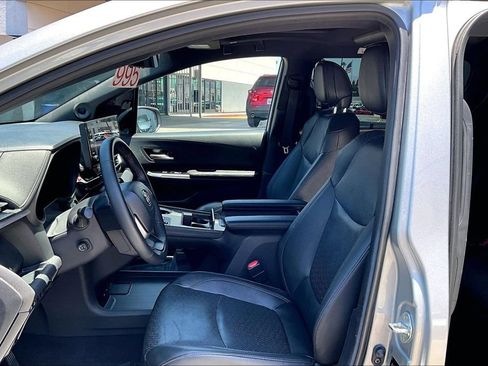 Used 2025 Toyota Sienna Limited AWD/4WD image 14