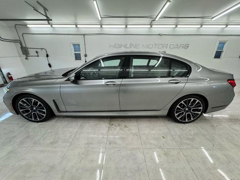 Used 2021 BMW 750i xDrive w/ Executive Package AWD/4WD image 10