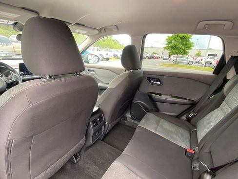 Used 2023 Nissan Rogue SV AWD/4WD image 22