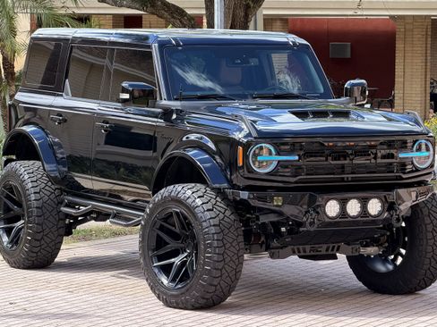 Used 2025 Ford Bronco Outer Banks AWD/4WD image 32