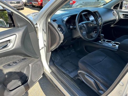 Used 2016 Nissan Pathfinder S image 7