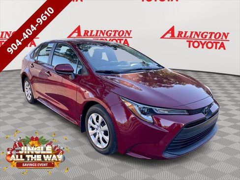 Certified 2025 Toyota Corolla LE image 1