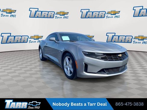 Used 2023 Chevrolet Camaro LT RWD image 2