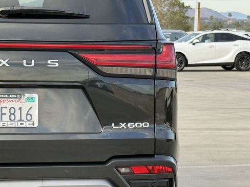 Used 2024 Lexus LX 600 4WD w/ Interior Upgrade Package image 13
