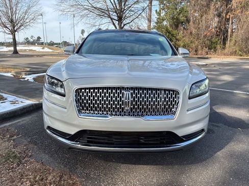 Certified 2022 Lincoln Nautilus Reserve w/ Equipment Group 201A image 8