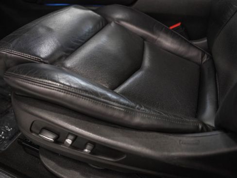 Used 2017 Cadillac XT5 Luxury image 39