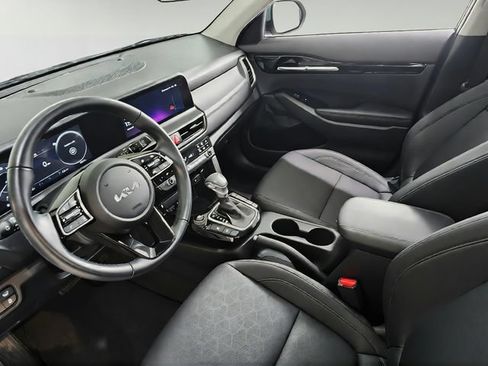 Certified 2025 Kia Seltos EX AWD/4WD image 11