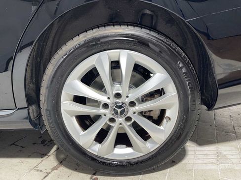 Used 2019 Mercedes-Benz C 300 4MATIC Sedan image 8