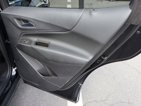 Used 2021 Chevrolet Equinox LT image 33