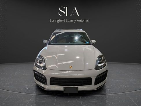 Used 2020 Porsche Cayenne AWD/4WD image 2