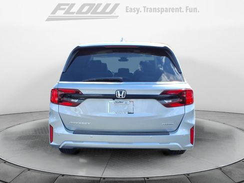 New 2026 Honda Odyssey Touring image 6