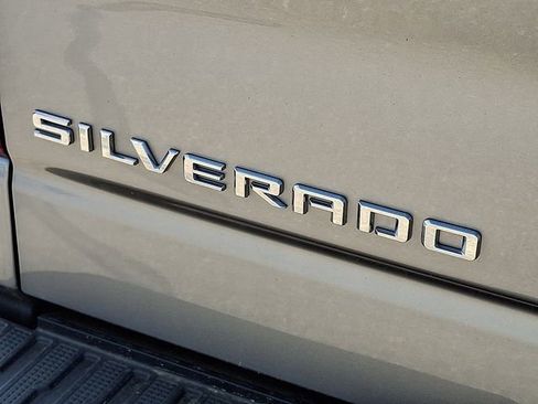 Used 2023 Chevrolet Silverado 1500 LT image 24