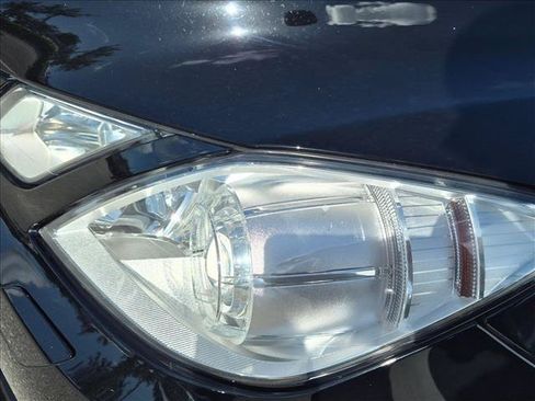 Used 2011 Mercedes-Benz E 550 Cabriolet image 8