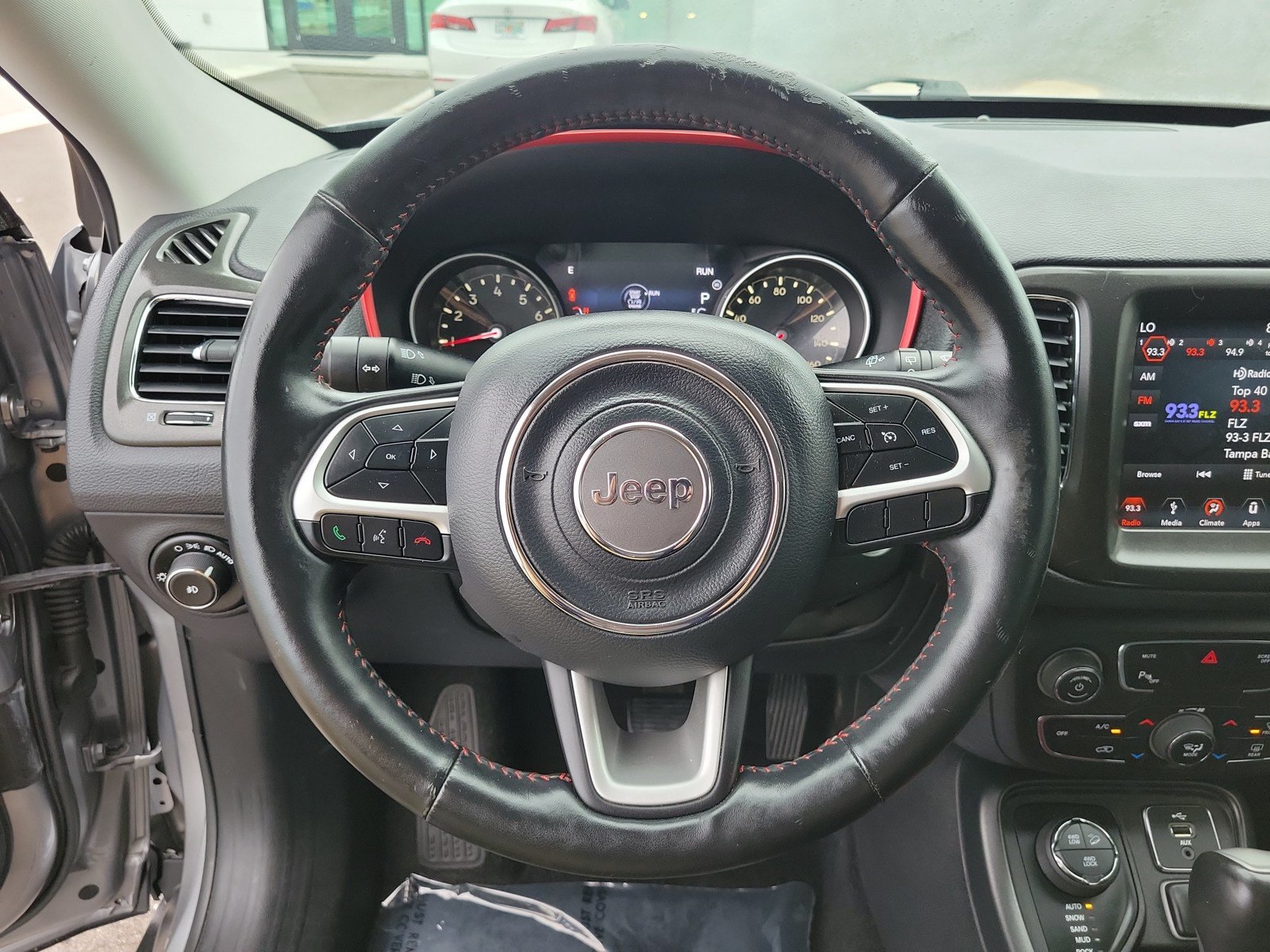 Used 2019 Jeep Compass Trailhawk w/ Cold Weather Group AWD/4WD image 17