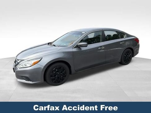 Used 2017 Nissan Altima 2.5 S w/ Power Driver Seat Package FWD image 3
