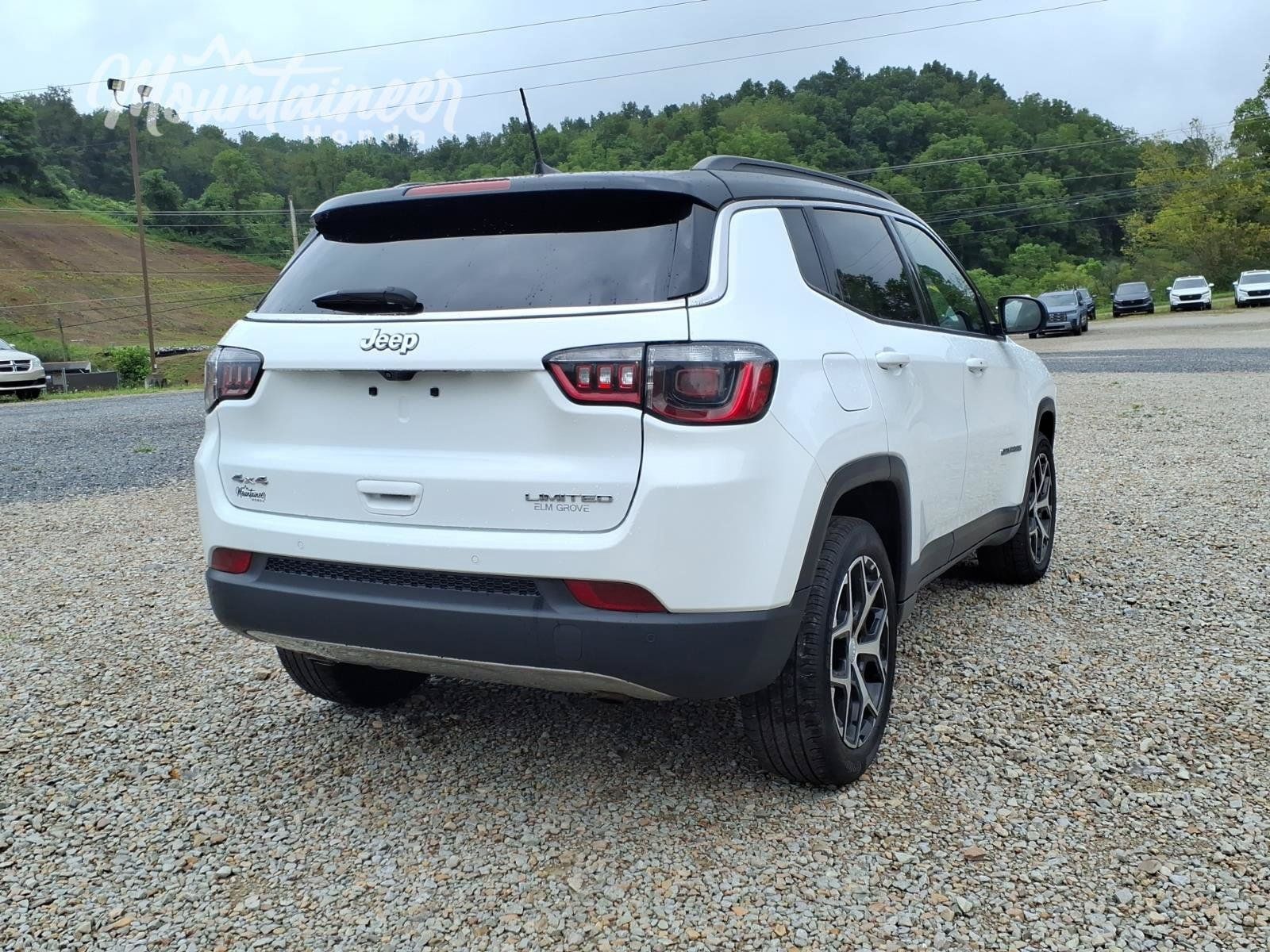 Used 2024 Jeep Compass Limited AWD/4WD image 5