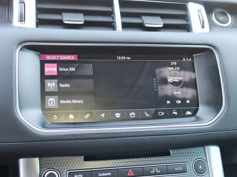 Used 2017 Land Rover Range Rover Sport HSE Dynamic image 27