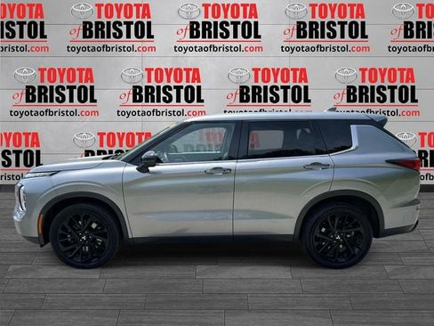Used 2024 Mitsubishi Outlander SE Black Edition AWD/4WD image 7