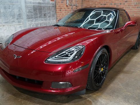 Used 2006 Chevrolet Corvette Coupe w/ Preferred Equipment Group image 17