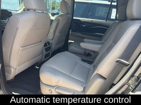 Used 2020 Honda Pilot Touring image 13