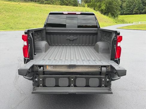 Used 2025 Chevrolet Silverado 1500 RST AWD/4WD image 30