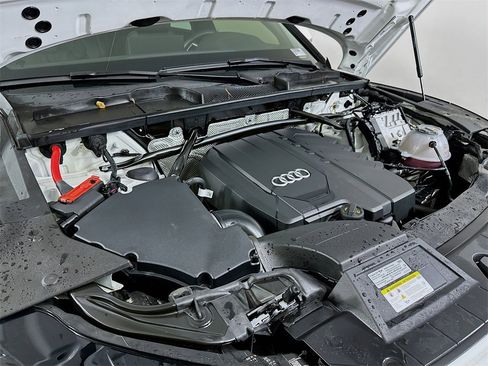 Certified 2024 Audi Q5 2.0T Premium w/ Summer of Audi Package image 26