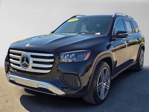 Used 2026 Mercedes-Benz GLS 450 4MATIC image 10