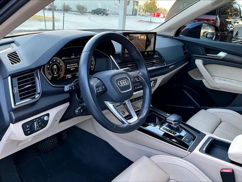 Used 2022 Audi Q5 2.0T Prestige w/ Prestige Package image 16
