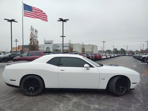 Used 2015 Dodge Challenger R/T Plus image 8