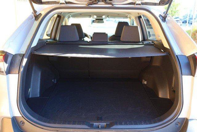 Used 2025 Toyota RAV4 XLE AWD/4WD image 8