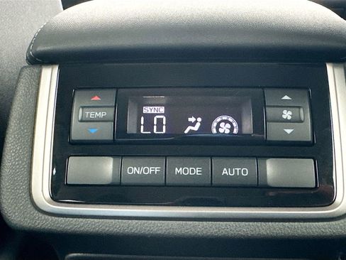 Certified 2025 Subaru Ascent Premium image 33