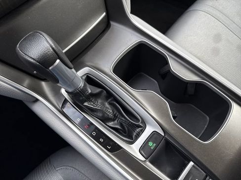 Used 2020 Honda Accord EX image 38