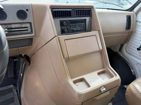 Used 1995 Chevrolet G30 RWD image 24