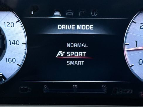Certified 2024 Kia Seltos X-Line AWD/4WD image 9