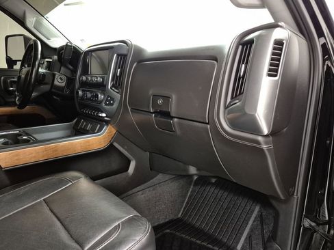 Used 2019 Chevrolet Silverado 2500 LTZ w/ Duramax Plus Package image 30