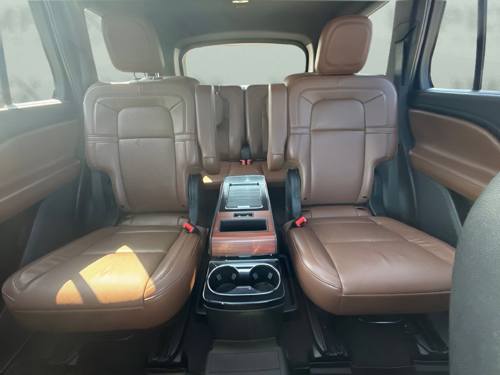 Used 2021 Lincoln Aviator Grand Touring w/ Equipment Group 302A AWD/4WD image 11