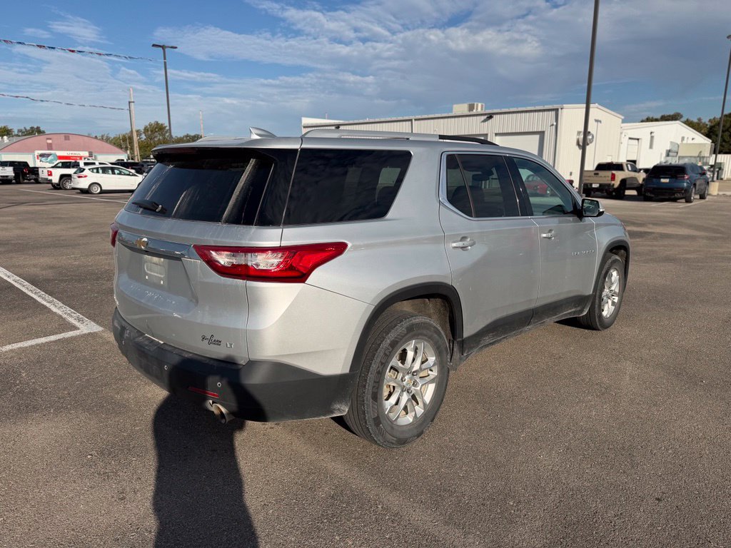 Used 2018 Chevrolet Traverse LT FWD image 3