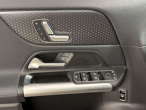 Certified 2025 Mercedes-Benz GLA 250 image 24