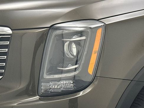 Used 2021 Kia Telluride EX AWD/4WD image 22