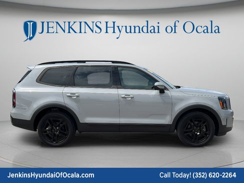 Used 2025 Kia Telluride EX X-Line AWD/4WD image 2